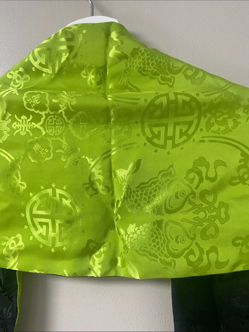 NWT Shanghai Tang Lime Green Black Reversible Silk Fringe Scarf